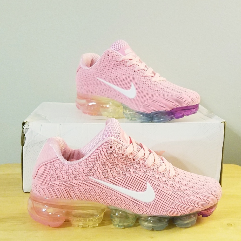 Nike Womens Vapormax Running Shoe